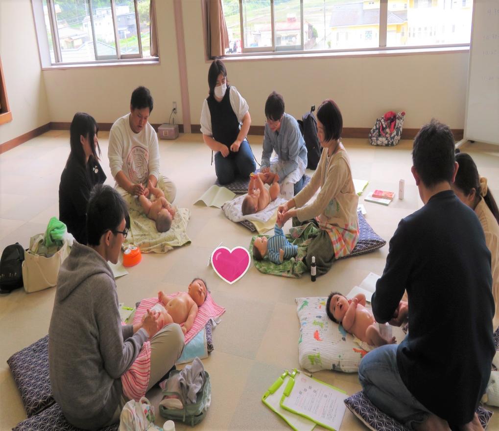 ベビーマッサージ