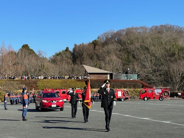 町消防団による分列行進